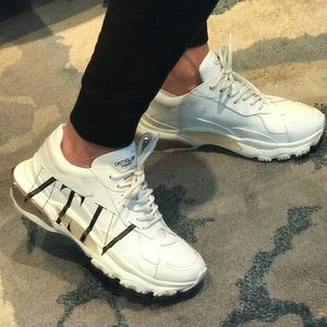 Authentic used valentino sneakers sz39